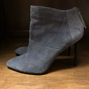 Beautiful gray and smoky boot size 8